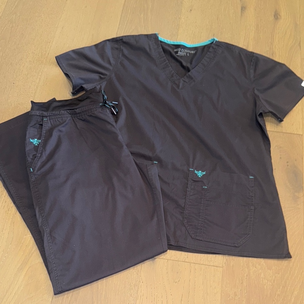 Med Couture Dark Gray Scrub Set